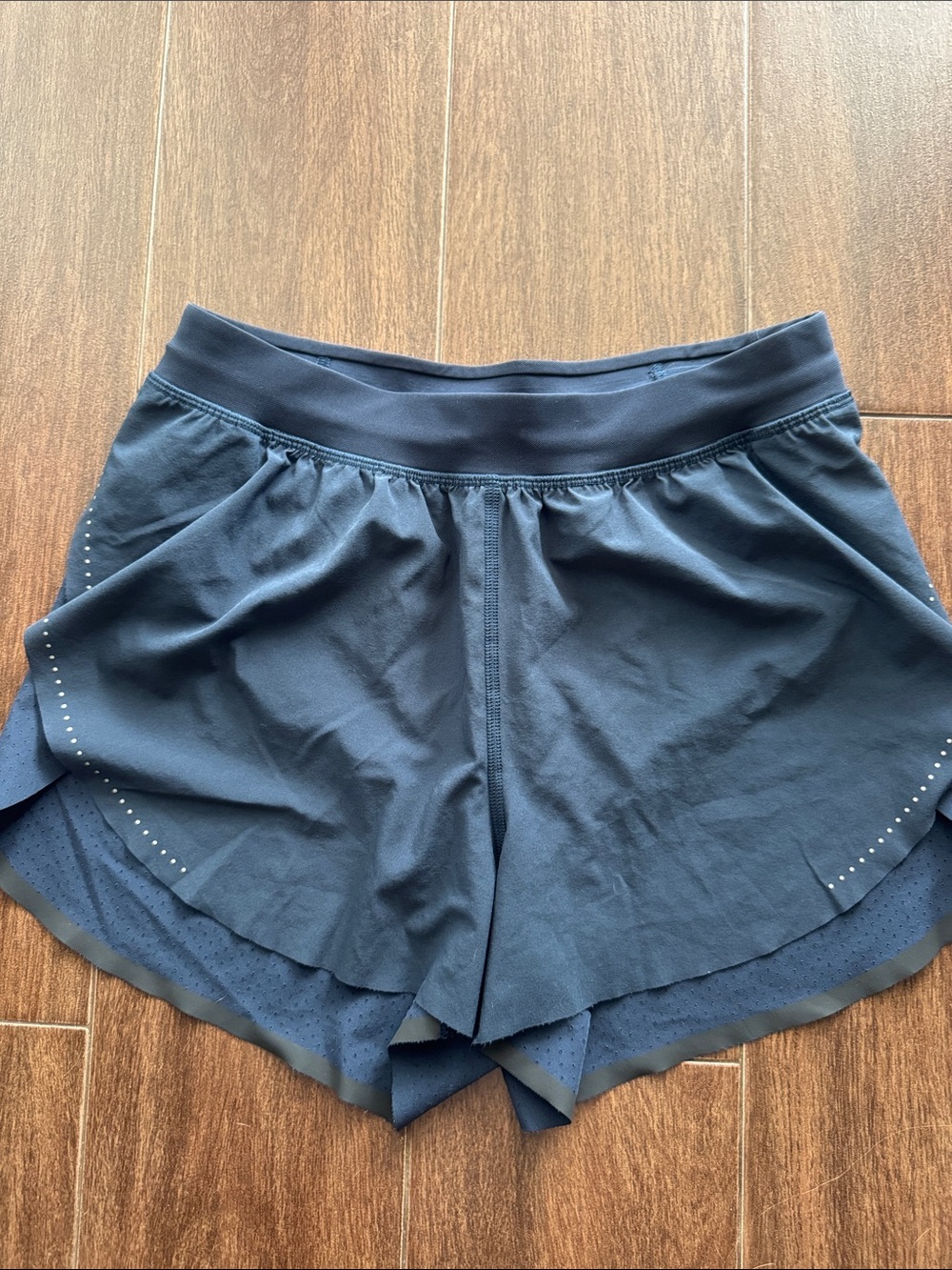 Lululemon Find Your Pace Short 3" *Lined
True Navy Size 4 - Picture 5 of 11